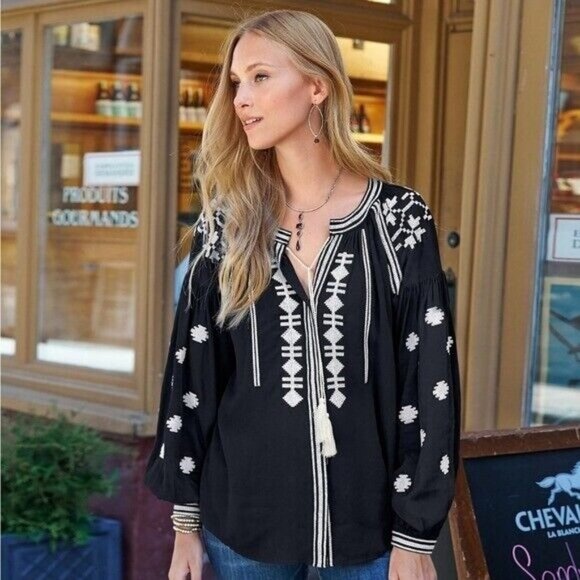 Sundance - Pilar Black Embroidered Tunic Top - Picture 1 of 6